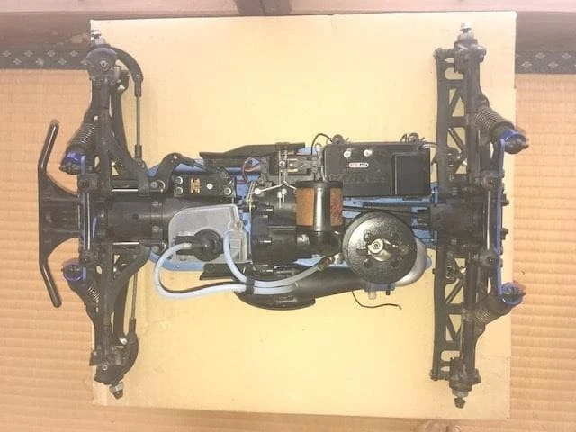 Camion radiocomandato Tamiya 1/8 NightRage 5.2 con trasmettitore 2.4G servo a... - Immagine 2 di 4