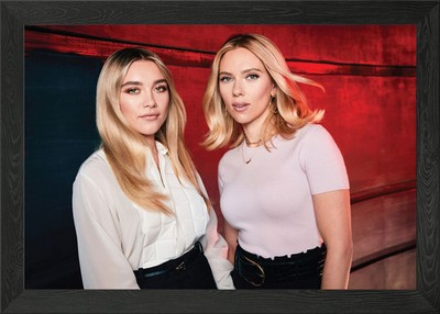 Florence Pugh und Scarlett Johansson gerahmtes Wandbild Poster Druck Bild