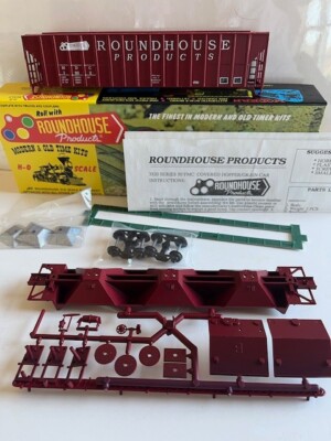 ROUNDHOUSE Products 7725 - HO Scale - 50' FMC COVERED HOPPER - NEW KIT!