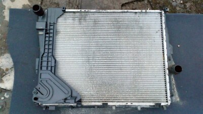 BMW RADIATOR 6715015 N42 N46 E46 1998>2005 3 SERIES GOOD CONDITION 
