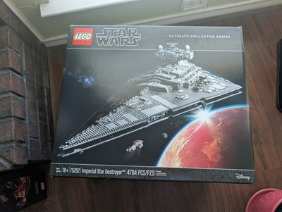 LEGO Star Wars 75252 Imperial Star Destroyer (UCS) Ultimate Collector Series NEW