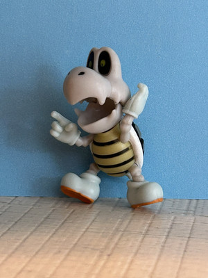 Jakks Super Mario 2'' Inch World of Nintendo Series Dry Bones Koopa Figure