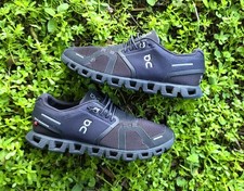 On Cloud 5 Women's Trail Black Running Shoes - US Size 8