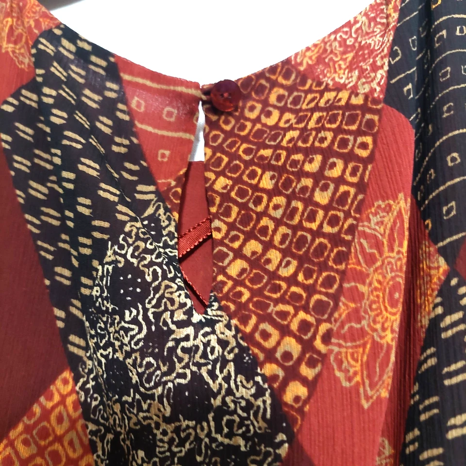 Blusa para mujer Rena Rowan 18W sin mangas forrada poliéster seda ojo de cerradura trasero Foto 4 de 4