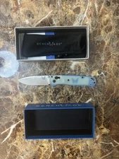 Benchmade 535 S30V Bugout Knife clear Grivory Handle Folding Pocket Knife - 3