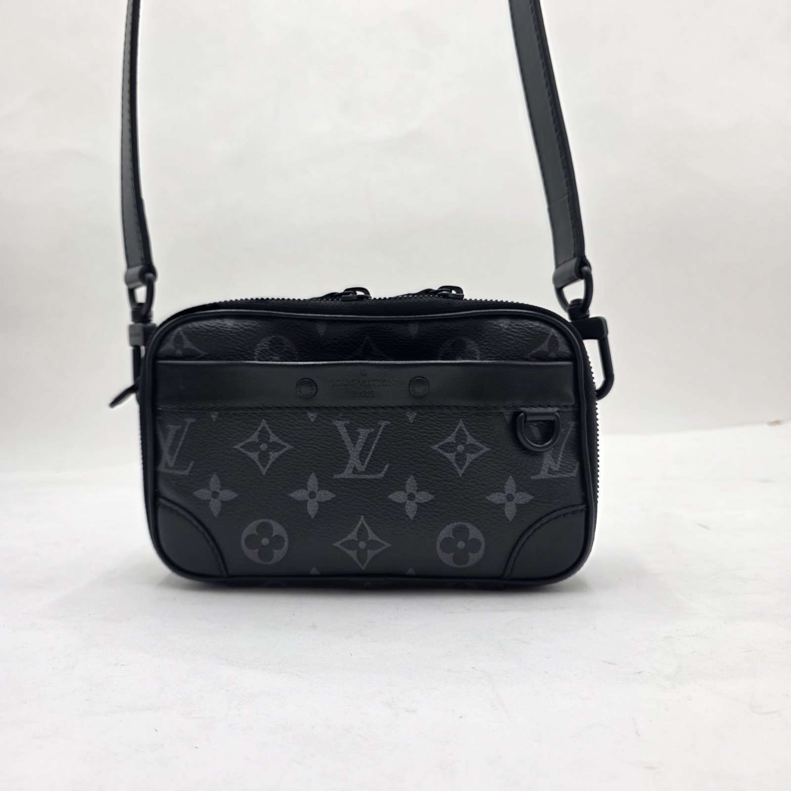Louis Vuitton Monogram Eclipse Alpha Messenger ( … - image 3