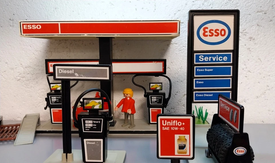 Playmobil® City Esso Tankstelle 3434 & Abschleppwagen 3453, unvollständig 🔻 - Bild 4 von 4