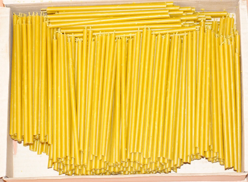 500 velas naturales 100 % puras de cera de abejas (6") aroma a miel a granel + 4 candelabros Foto 2 de 4