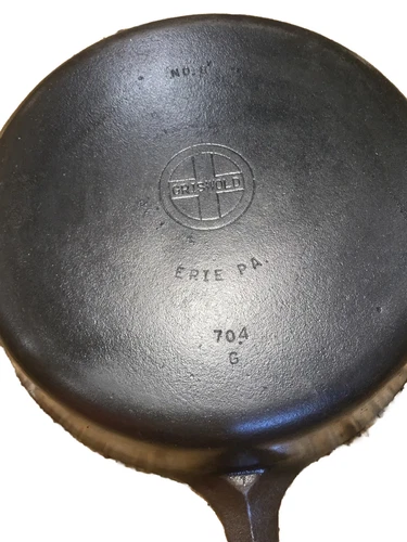 Vintage Griswold #8 Small Block Logo 704 G Cast Iron Skillet