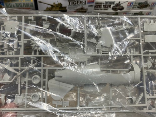 **ON SALE!** *PACKAGE DEAL* Tamiya Brewster F2A 2 Buffalo + Tons of detail parts - Picture 8 of 11