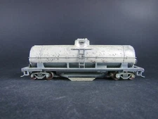 HO SCALE CUSTOM WEATHERED UNDECORATED TRACK CLEANER CLEANING TANK CAR