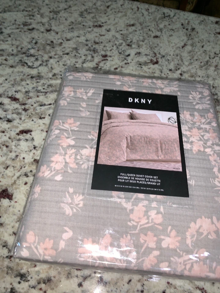 Funda nórdica DKNY Full Queen y dos fundas estándar. ¡Nuevo! Foto 3 de 4