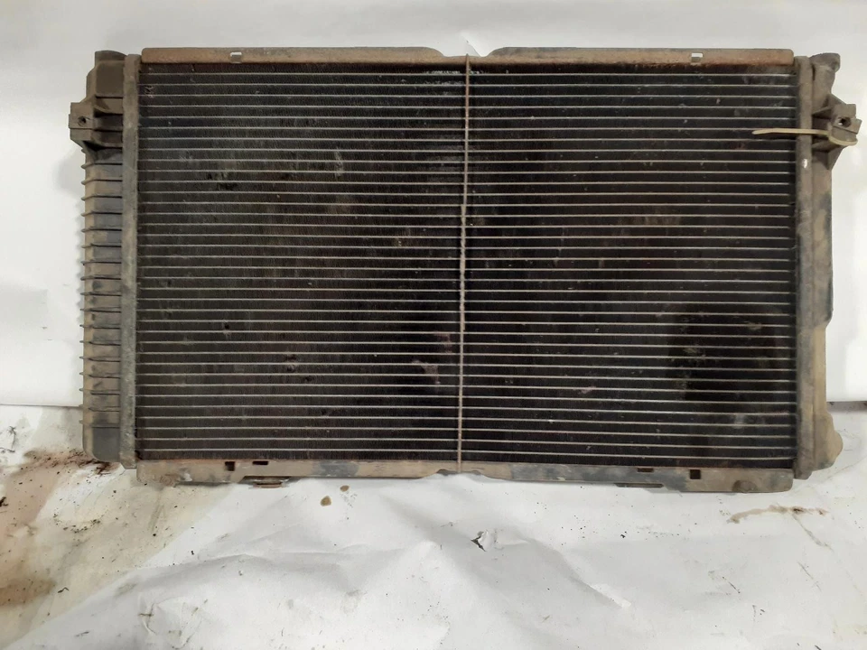 Used Radiator fits: 1991 Eagle Premier Grade A Foto 2 de 4