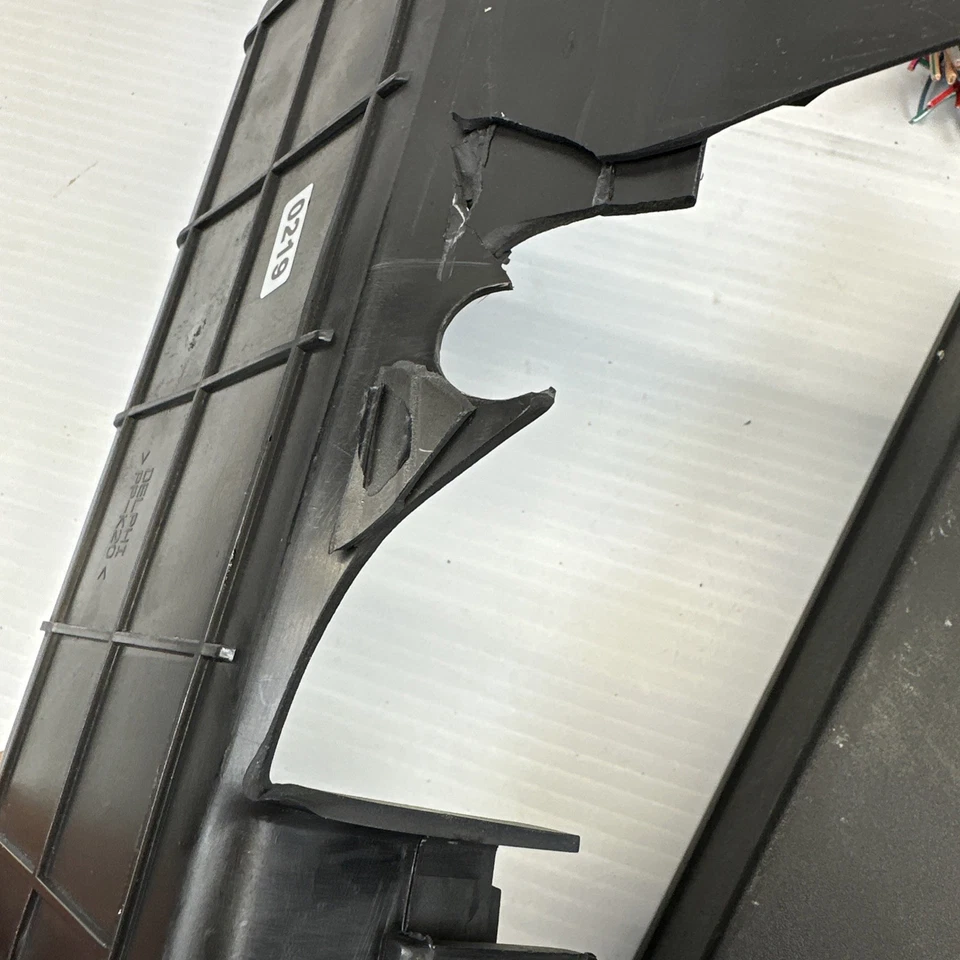 2008-2011 Cadillac DTS Buick Lucerne Under Seat Fuse Box Relay OEM 13697145 - Image 4 of 4