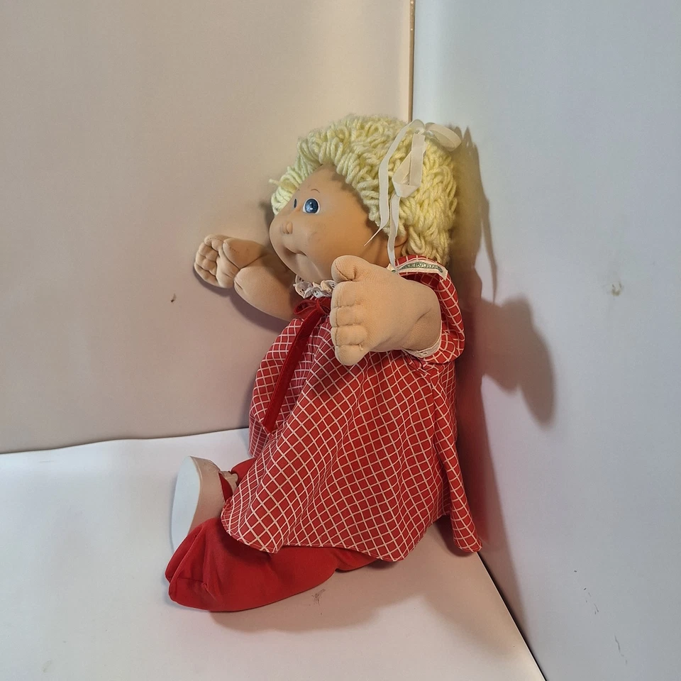 Cabbage Patch Kids doll, vintage 1984 Plush Stuffed Animal - Image 2 of 4