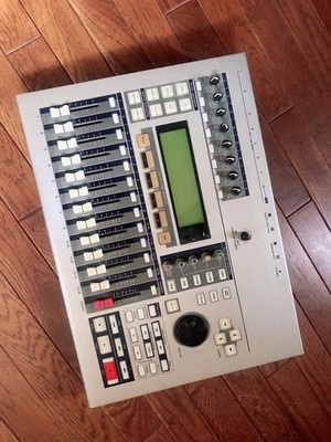 YAMAHA AW16G 16-Track Digital Audio Workstation #0002