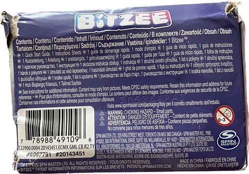 Bitzee Interactive Toy Digital Pet and Case with 15 Animals Inside - Picture 5 of 7