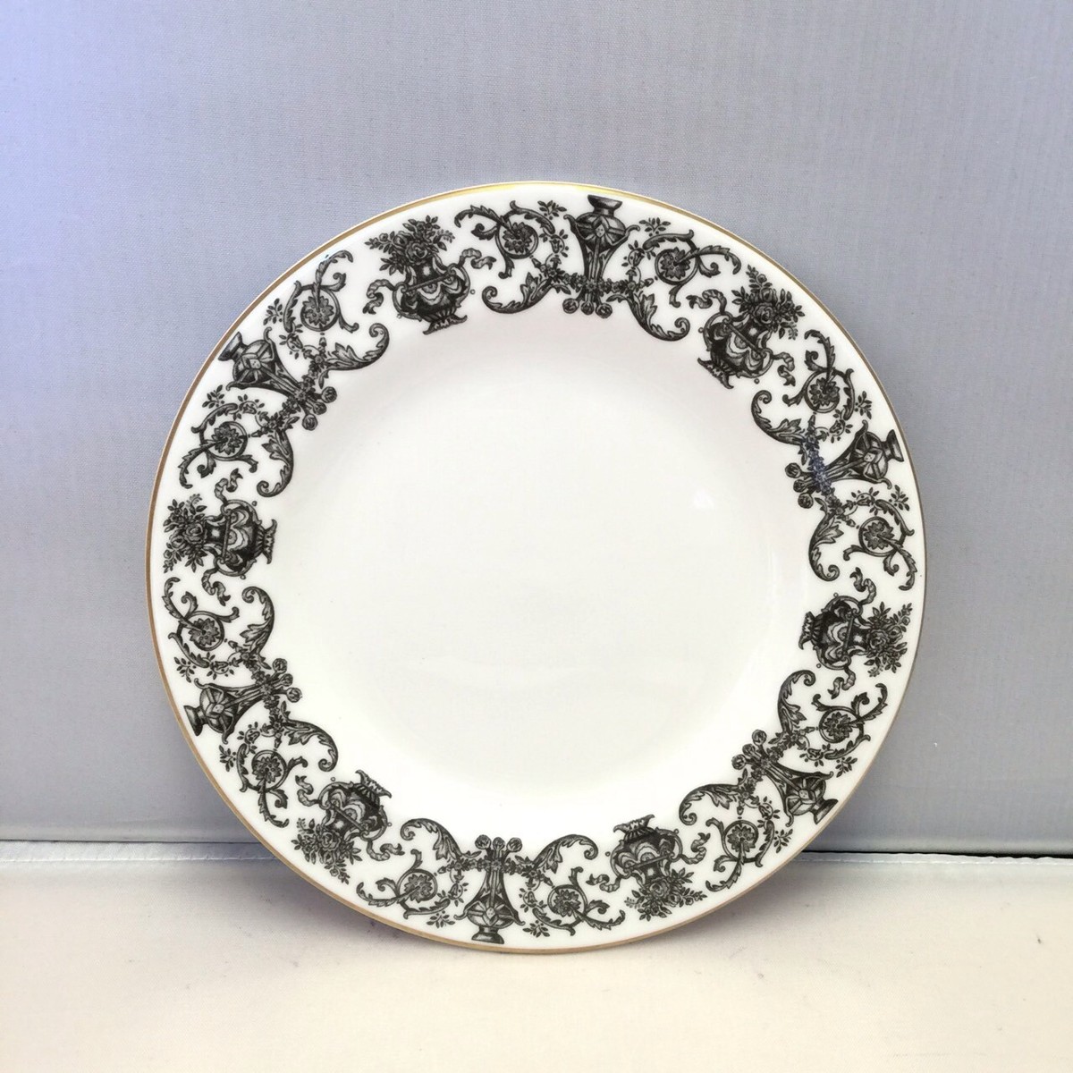 Royal Doulton Fine Bone China 6