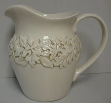 Linens N Things EMBOSSED LEAF 80 Oz Lemonade Pitcher UNUSED More Items Available