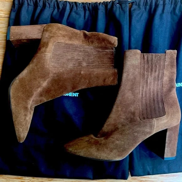 Stivaletti donna Saint Laurent in camoscio marrone cognac