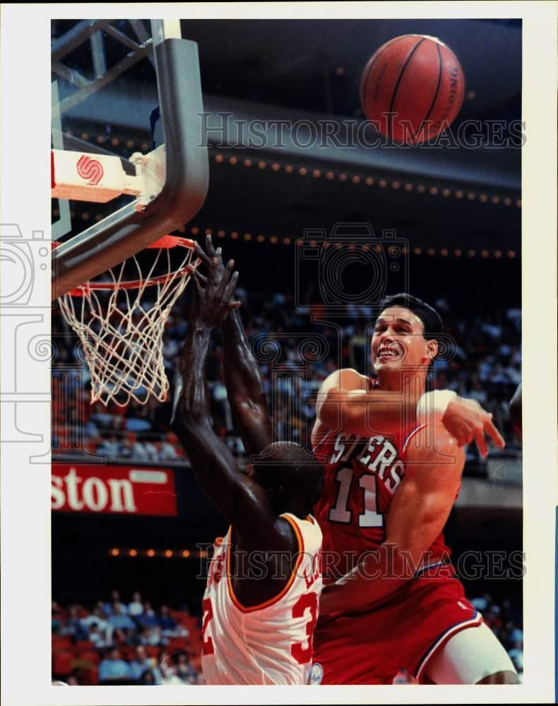 1989 Press Photo Jim Rowinski, Lewis Lloyd in Rockets 76ers