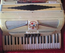 National / Noble Accordion 120 Bass Buttons 41 Keys Ivory Pearl Finish Germany