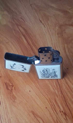 Zippo Vintage SCRIMSHAW SHIP 1991 lighter ORIGINALE made in U.S.A. + Box - Foto 3 di 5