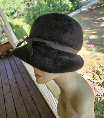 Betmar New York Women display picture 2
