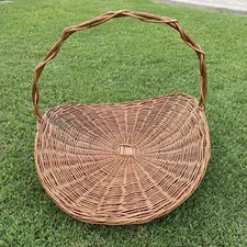 Vintage Woven Primitive Wicker/Rattan Flower Herb Gathering Basket 25" Large