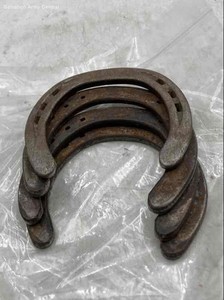 Vintage Assorted Western Rusted Horseshoes Size Sx 7 Mixed Lot Of 4