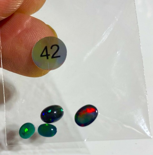 4x Beautiful High Quality Ethiopian Black Fire Opal Oval AAA Grade 5mm To 6.5mm - Picture 13 of 14