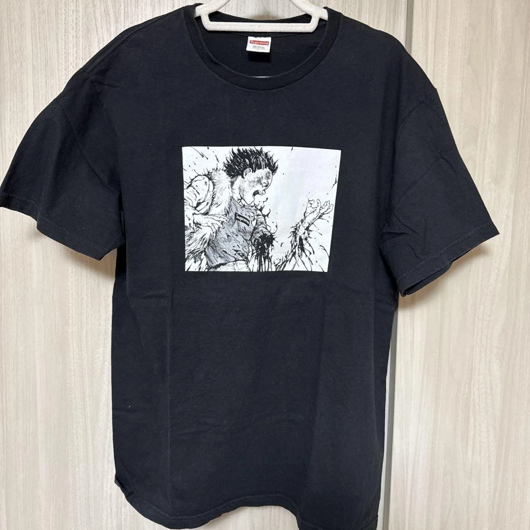 T shirt noir Supreme homme L Akira iconique streetwear rare occasion limitée