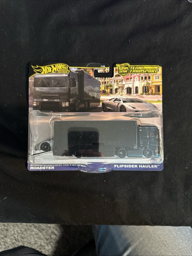 Hot Wheels Premium Team Transport Lamborghini Reventon Roadster 2025 - Picture 1 of 2