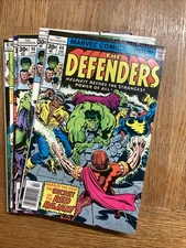 Marvel Comics Group The Defenders  Comic Lot (12) Fine To Very Fine ,see Photos