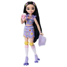 Barbie Dream Besties Doll and Accessories, Renee Posable Roller Skating Fashion 