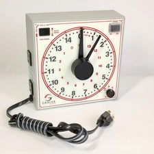 GraLab 173 15-Hour Universal Lab Industrial Timer w/ 120V, 60Hz Outlets