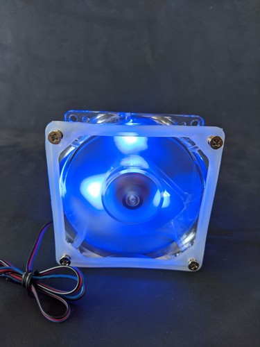 NEU Evercool Crystal 80 mm x 35 mm blaue LED 3/4 Pin Lüfter + Anti-Vibrations-Pad - Bild 13 von 23
