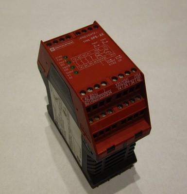 Safety Relay Telemecanique Preventa Xps Ak 351144 Ebay