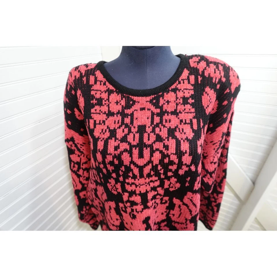 Suéter Feminino Vintage Grande Karen Scott Veludo Geométrico Paisley Preto Rosa - Imagem 3 de 4