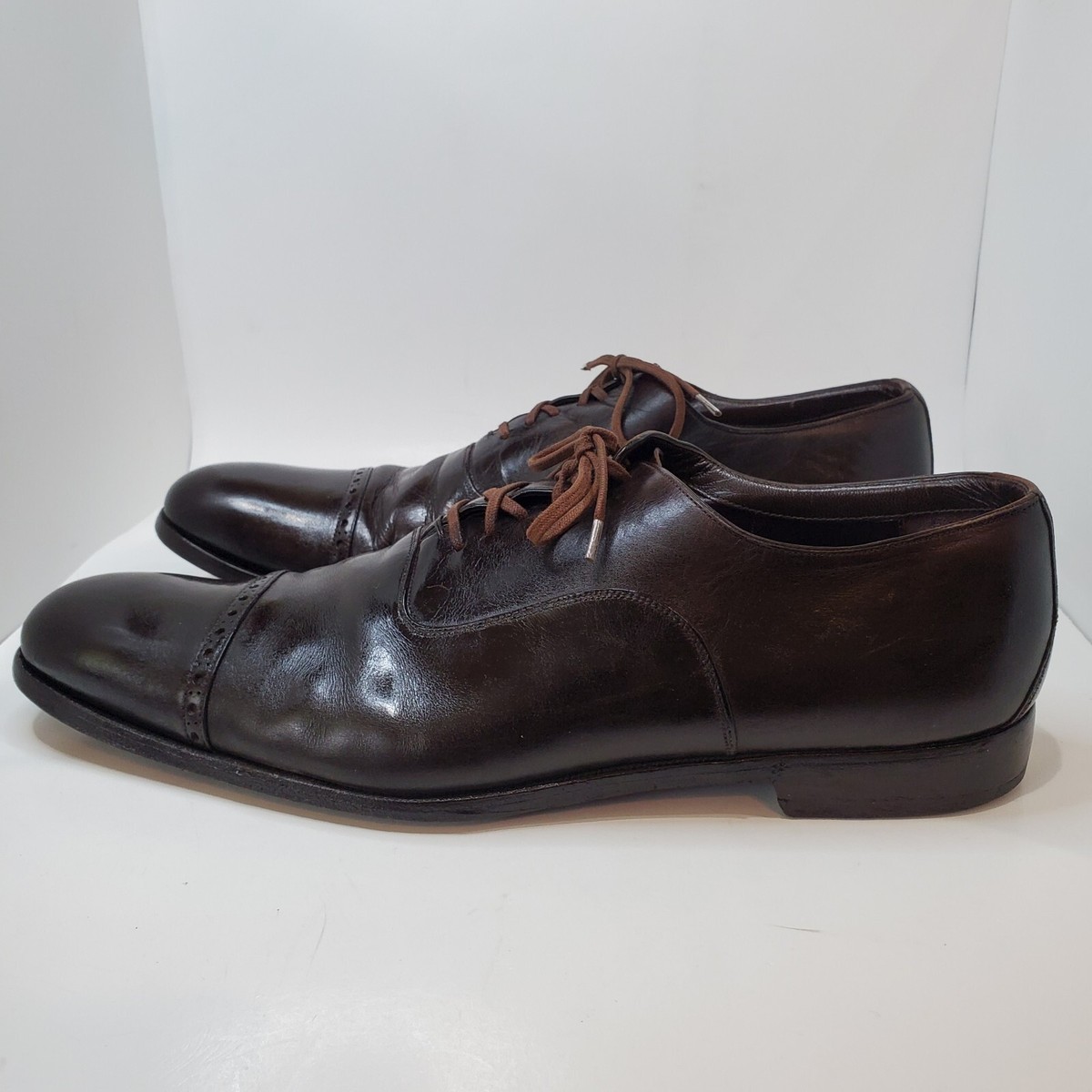 Gucci Brown Leather Cap-Toe Lace-Up Oxfords Gucci, Derby lace up shoes in brown. - Unique Designer Pieces main image 3