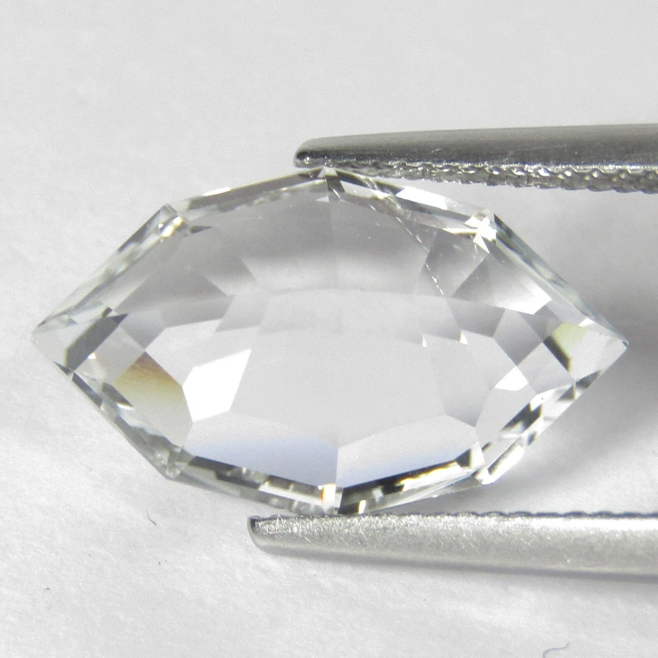 9.55Cts WOW 100% Natural Amazing White Topaz 17.5x10.3mm Marquise Cut Loose Gem - Image 2 of 4