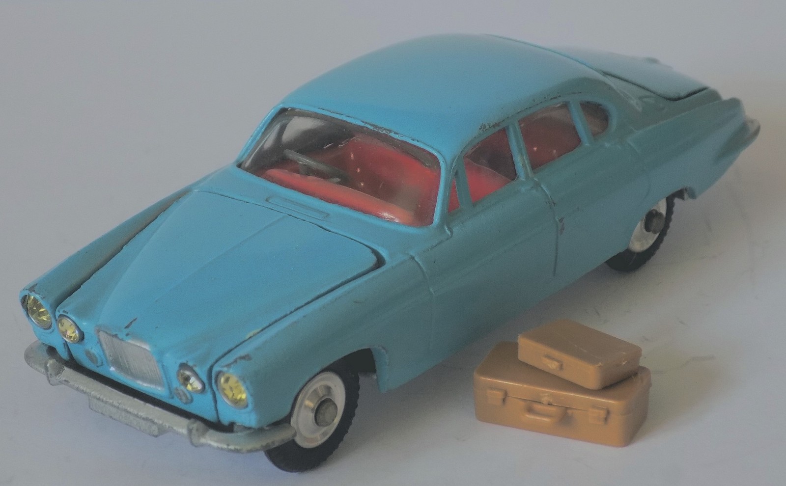 Corgi 238, Jaguar MkX - Free Price Guide & Review