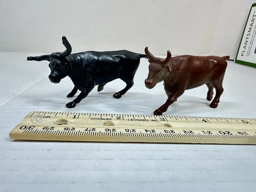 Marx vintage Wagon Train playset Longhorn Steer & Cow 1950's-60's