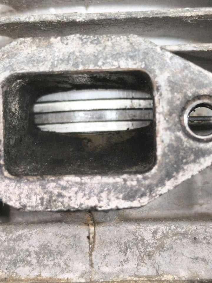 ROBIN NB211 2 STROKE PETROL STRIMMER BRUSHCUTTTER ENGINE UNIT FLYWHEEL PAWL  - Image 4 of 4