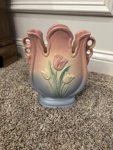 Vintage 1930’s Hull Pottery Tulip Vase 101-33-9
