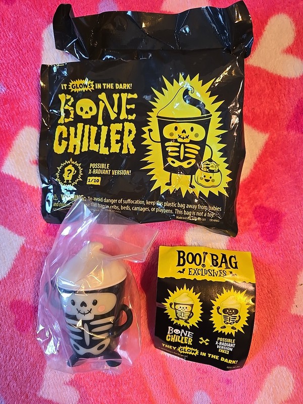 WENDY'S BONE CHILLER  GLOWS IN THE DARK BOO BAG EXCLUSIVE