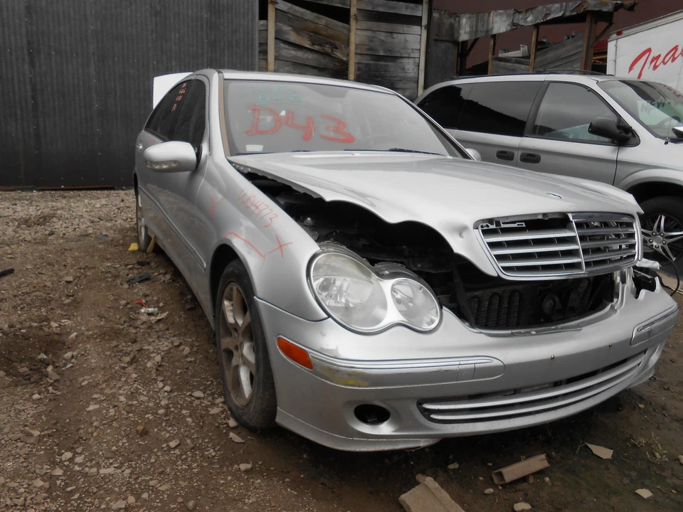 Used Rear Right Door fits: 2007 Mercedes-benz Mercedes c-class 203 Type Sdn C230 Foto 3 de 4