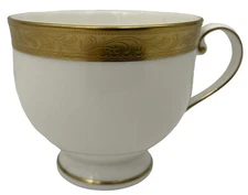 Mikasa Crown Jewel AK019 Gold Cup (ONLY)