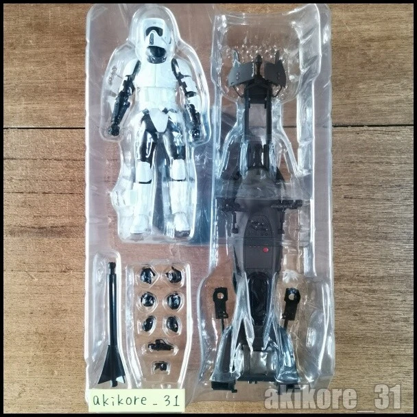 Figura de acción BANDAI S.H.Figuarts Star Wars Scout Trooper & Speeder Bike Foto 2 de 3