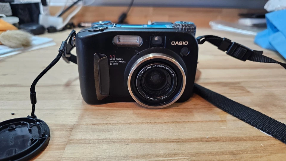CASIO Digitalkamera QV 4000